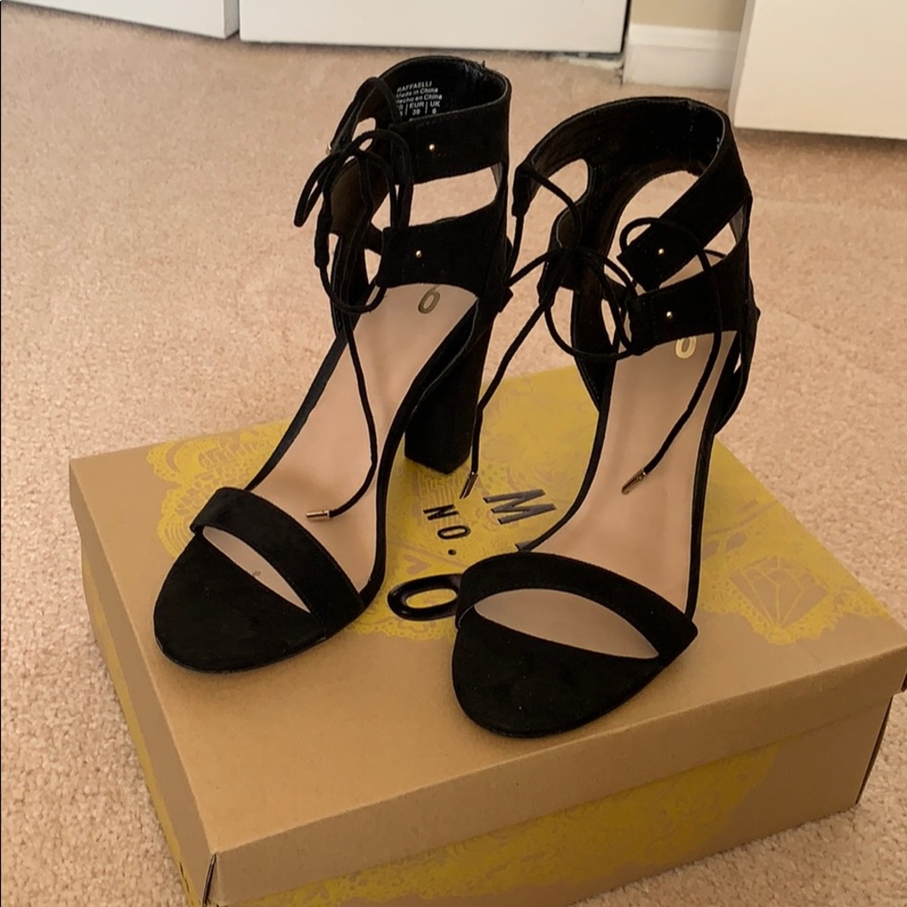 Never worn black suede shows